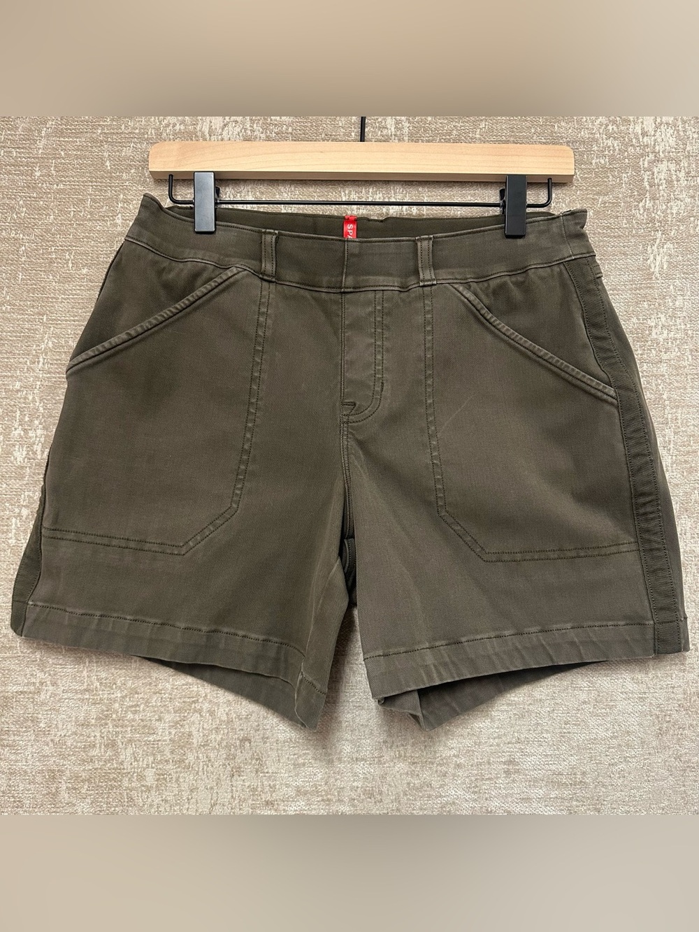 SPANX Women's Olive Khaki shorts